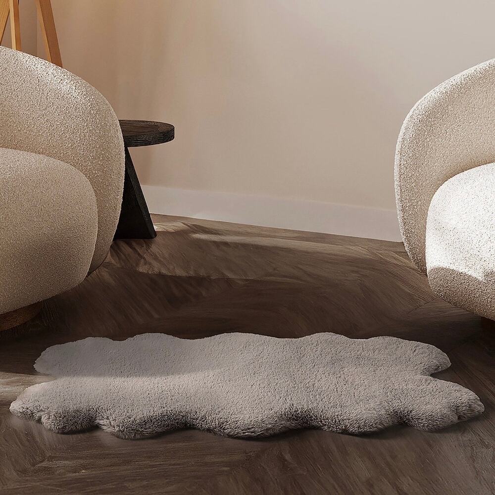 2 Mon Chateau Faux Fur Mini Quad Rugs 24” x 39”